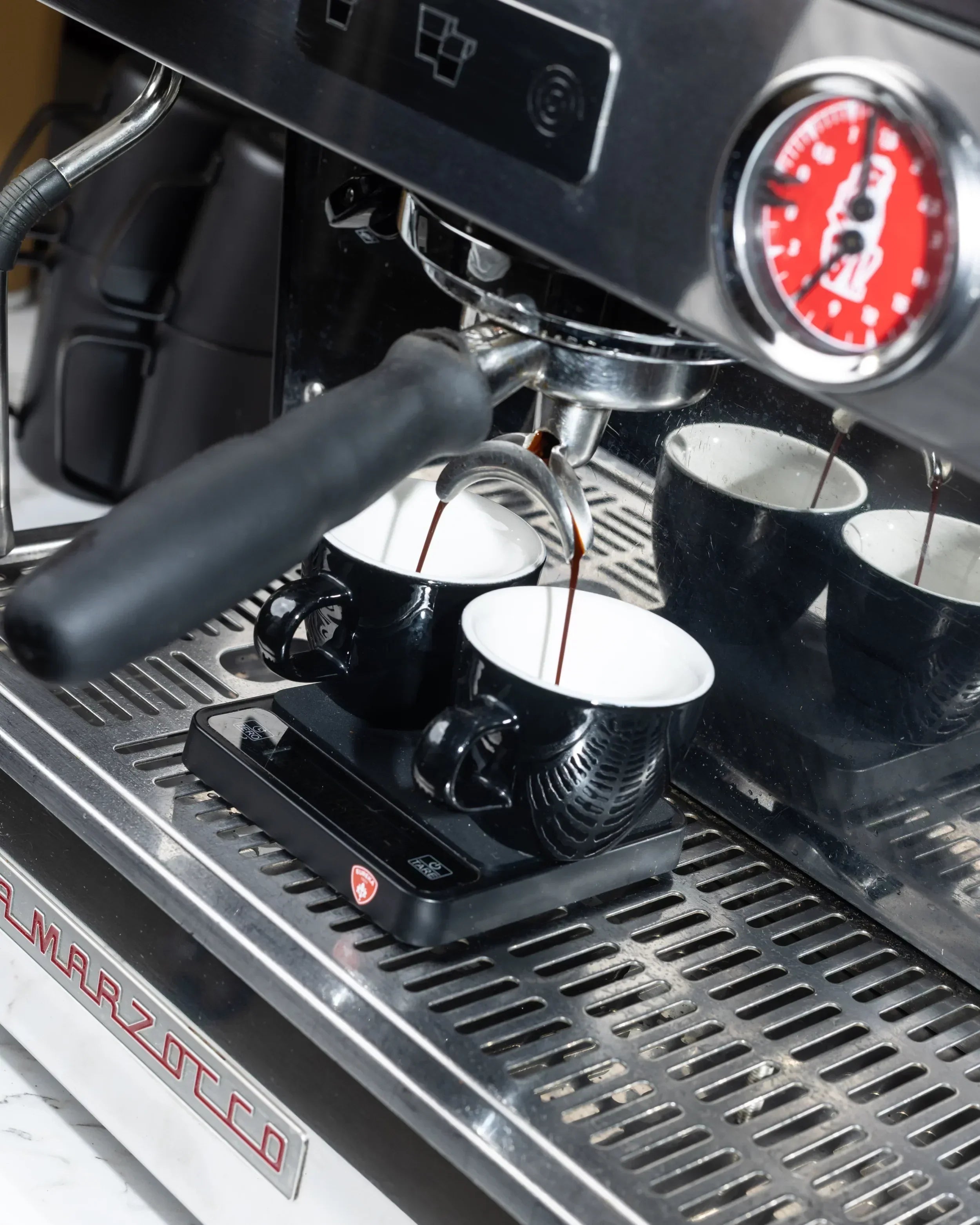 Flat white vs caffe latte